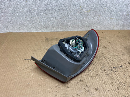 1998 1999 2000 Toyota Corolla Right Passenger Side Tail light OEM W7736 DW3