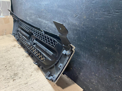 2003 2004 2005 Honda Pilot Front Upper Grill Grille Aftermarket V4319 DG4