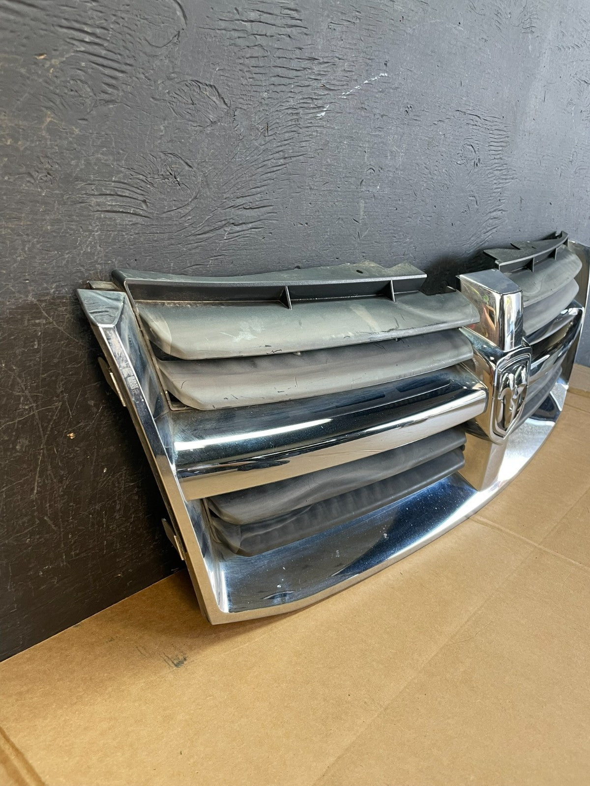 2008-2010 Dodge Grand Caravan Front Grill Grille 05113126aa ae0838 DG2