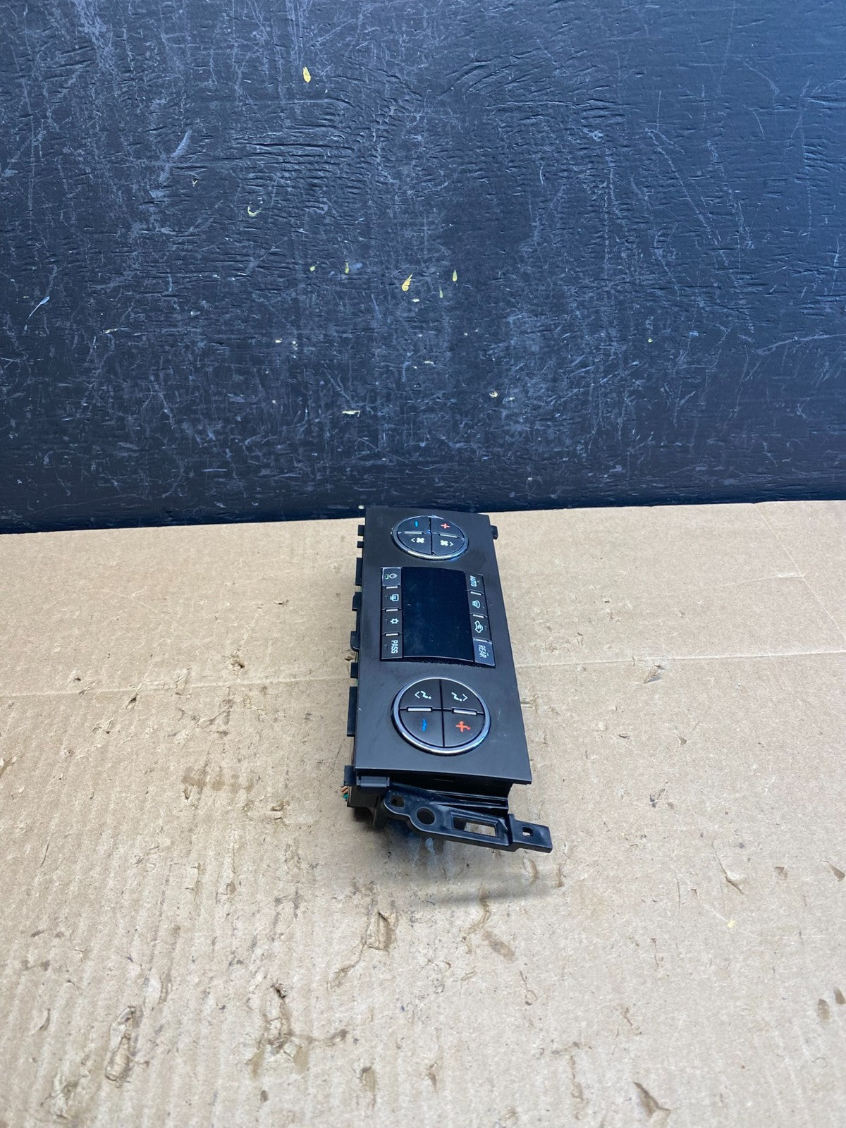 2007-2011 GMC Yukon Tahoe Automatic Climate Temperature Temp Control AC9111 DG2