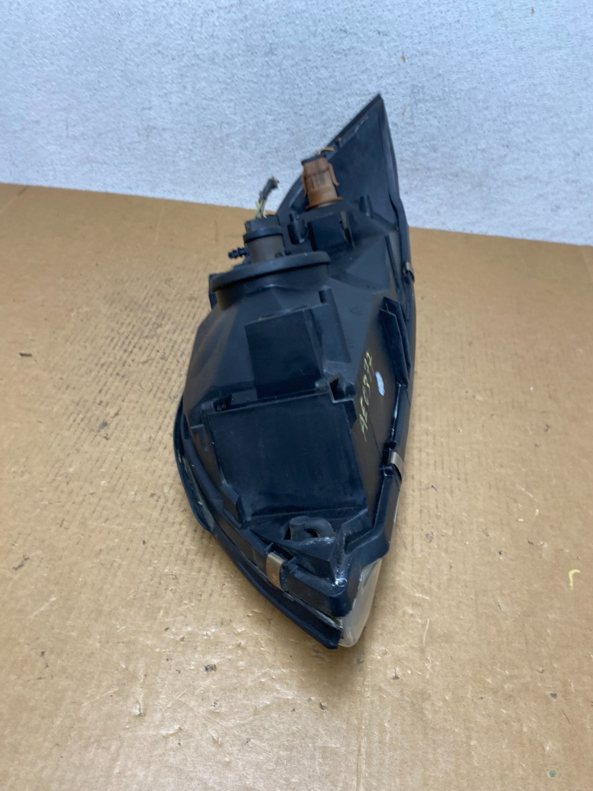 1999 to 2003 Ford Windstar Right Passenger RH Halogen Headlight AE0377 DW7