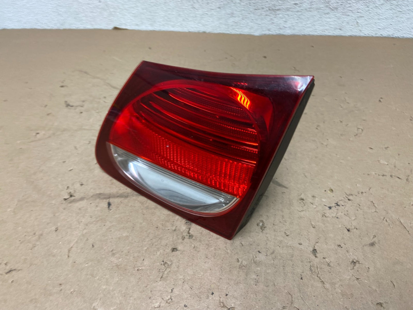2006-2011 Lexus GS350 GS430 GS450H Right Passenger Inner Tail Light AG43521