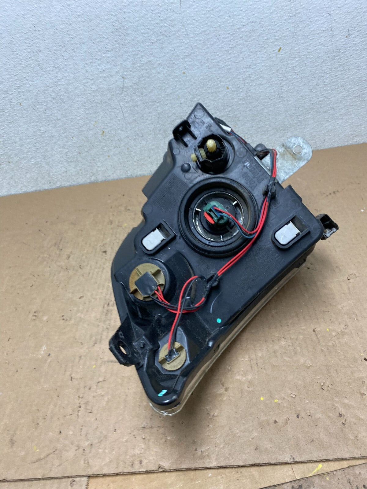 2010-2012 Nissan Sentra Halogen Left Driver LH Black Headlight N1359 DW10