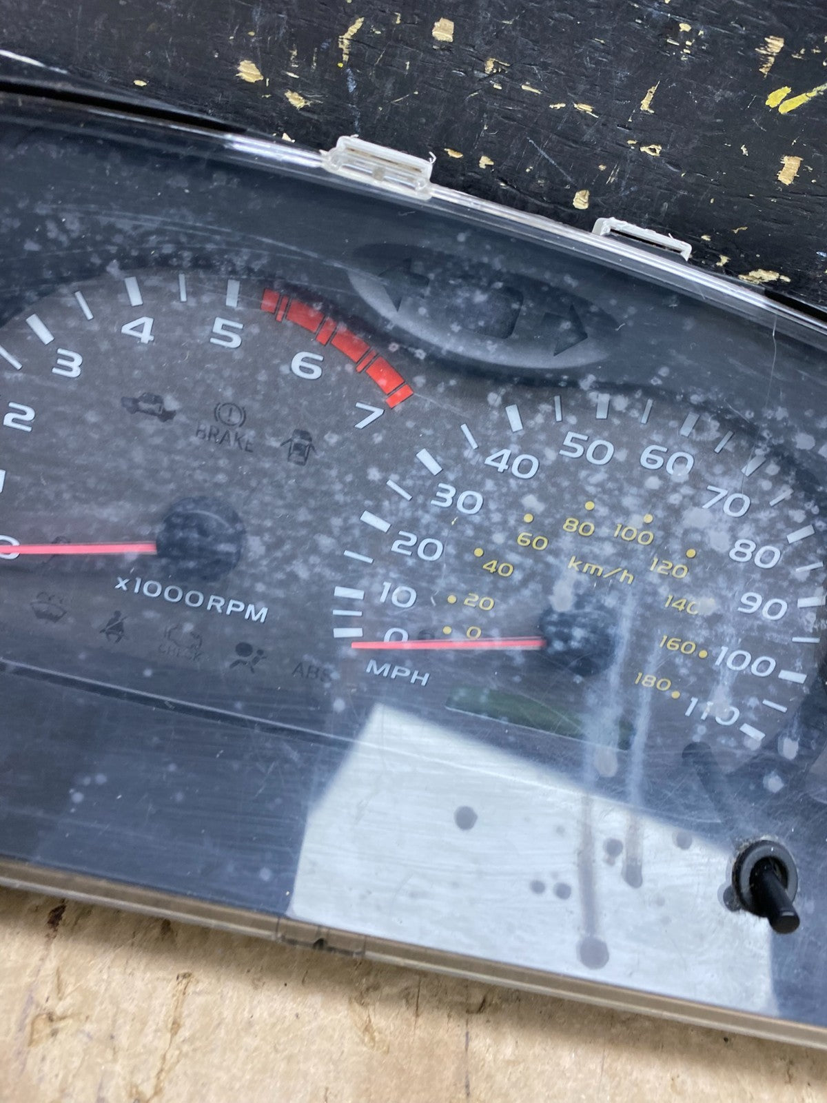 2001 to 2004 Toyota Sequoia Speedometer Insrument Gauge Cluster Z9670 DG1