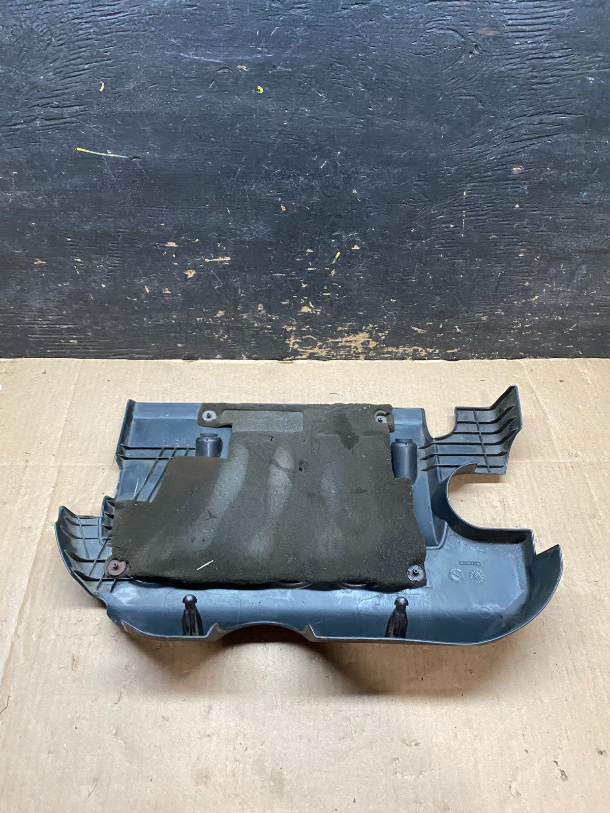 2007 to 2012 Nissan Versa Engine Motor Cover U6302 DG5