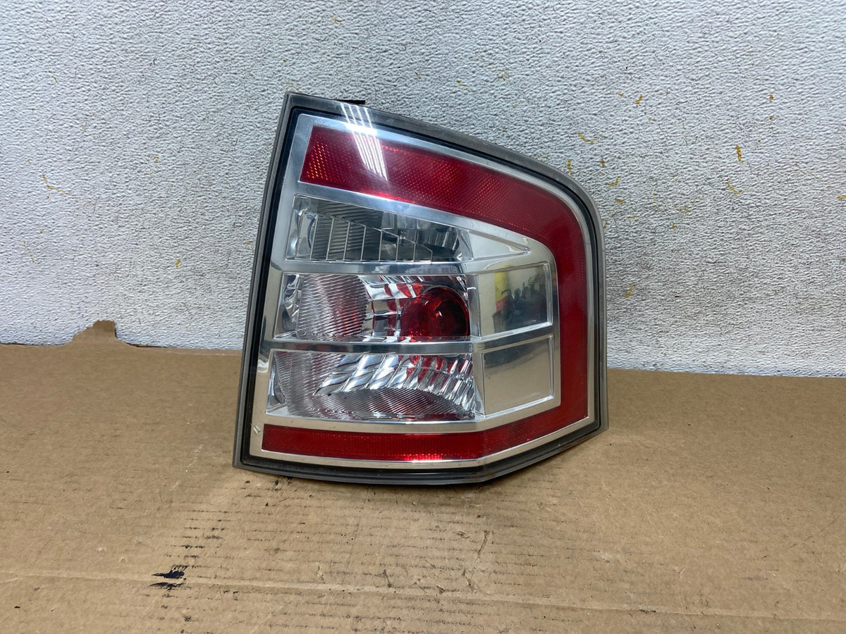 2007 to 2010 Ford Edge Tail light Right Passenger Rh Side AH7902 LK0