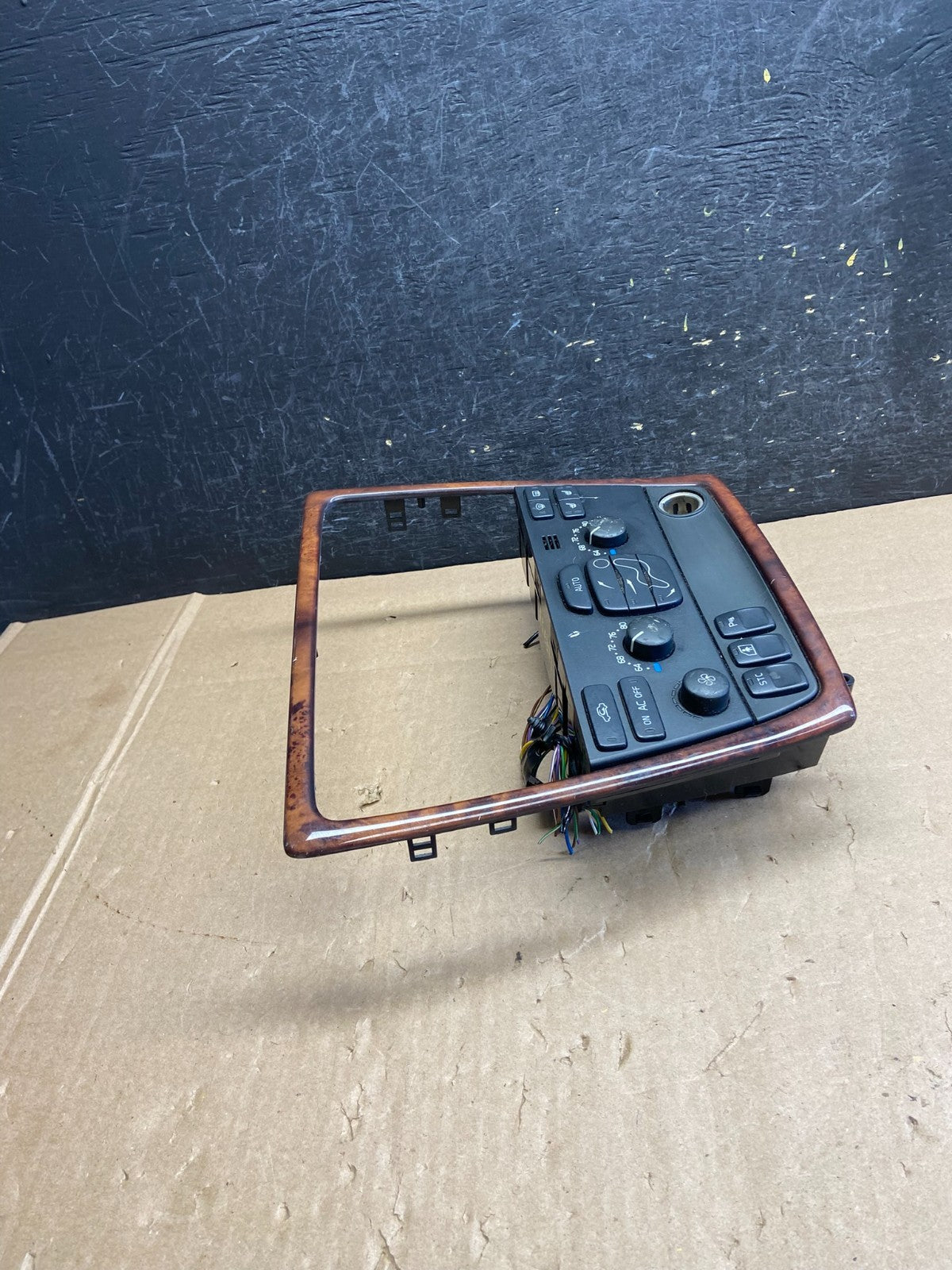 2001 - 2009 Volvo S60 Climate Control Radio Bezel Panel Trim AI6373 DG1
