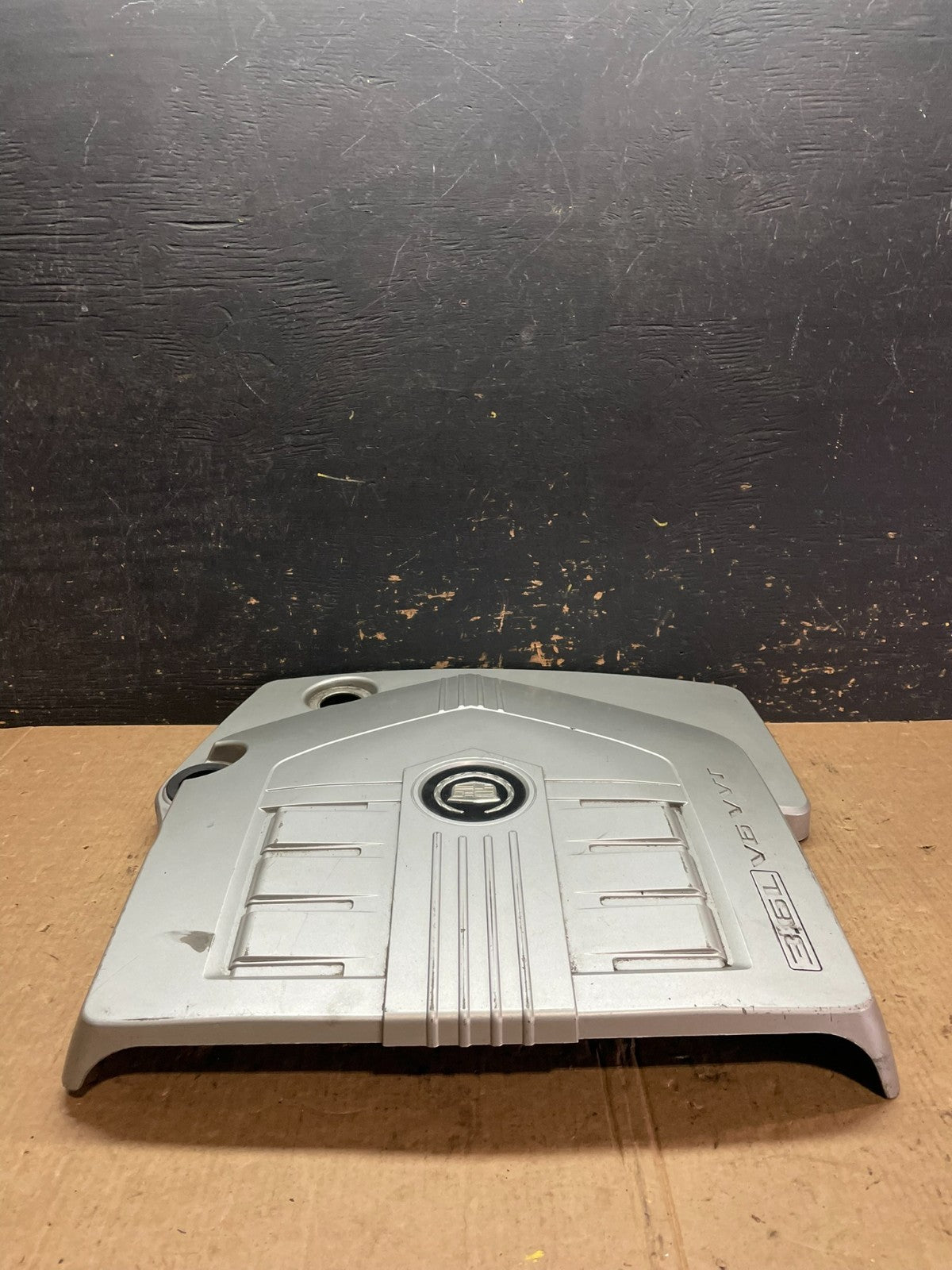2004 to 2007 Cadillac CTS 3.6L Plastic Engine Cover Shield OEM z6038 DG4