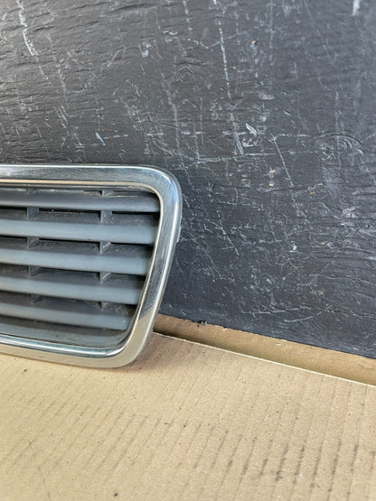 2000 to 2002 Audi A4 Upper Front Grill Grille OEM ac1969 DG1