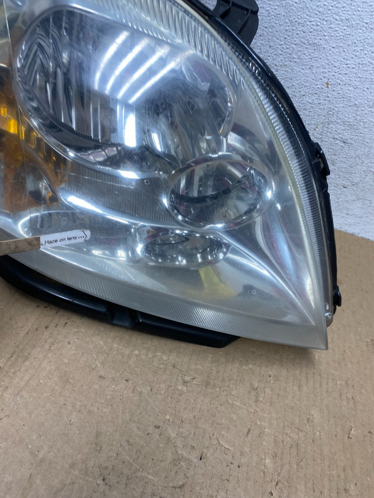 2005 to 2007 Ford Five Hundred Halogen Right Passenger Side Headlight AF9668 DW5