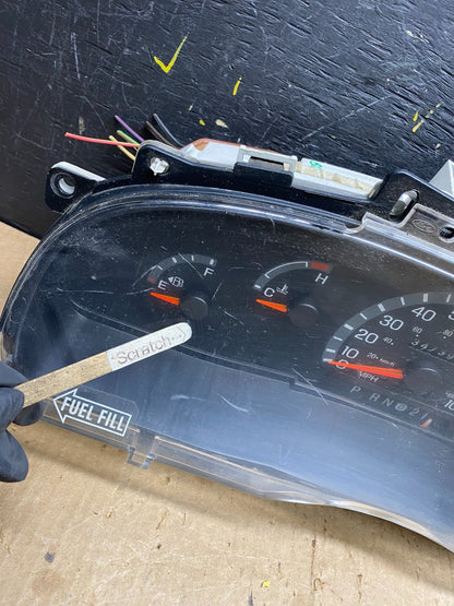 2001 - 2002 Ford Econoline E250 E350 Van Speedometer Instrument Cluster z4635 DG1