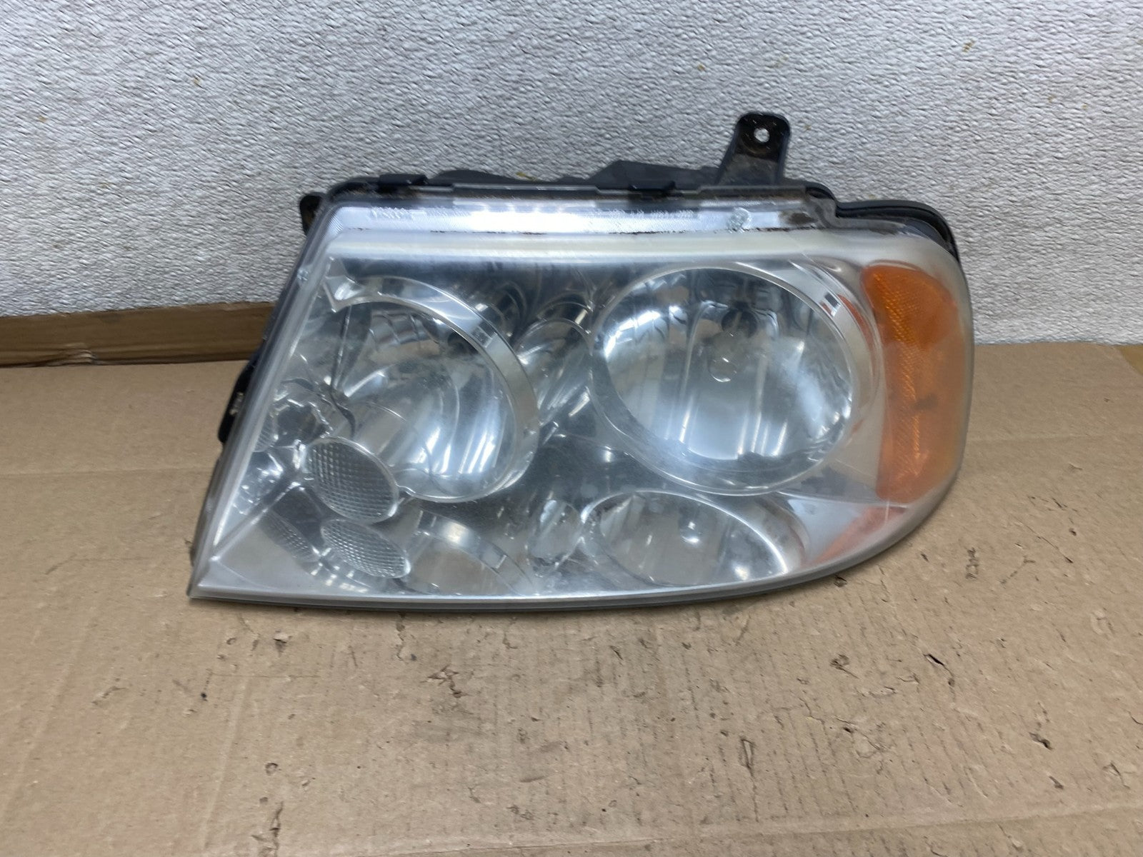 Halogen 2003-2006 Lincoln Navigator Left Driver Lh Side Headlight U6786 DW0