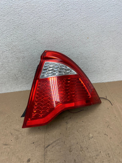 2010 2011 2012 Ford Fusion Right Passenger Side Tail Light AG5393 LK0