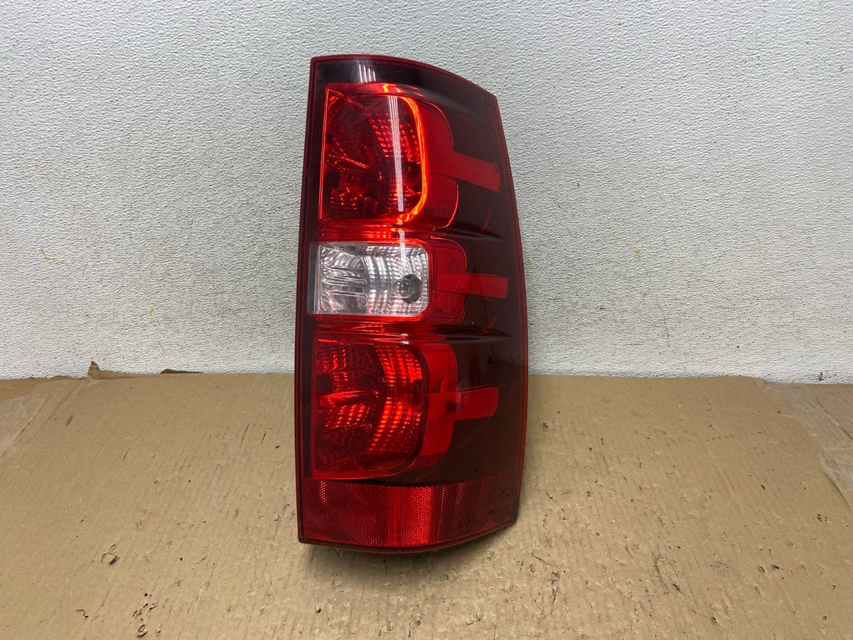 2008-2014 Chevrolet Tahoe Suburban Right Passenger Rh Tail Light AH2886 LK0