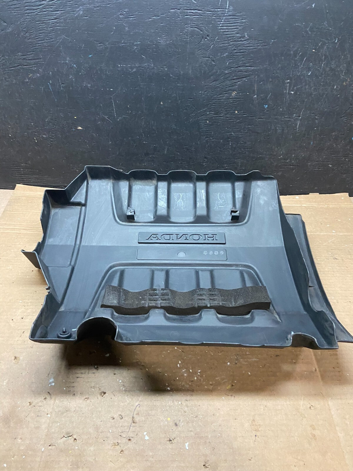 2005 to 2007 Honda Odyssey Black Engine Cover OEM i2994 DG14