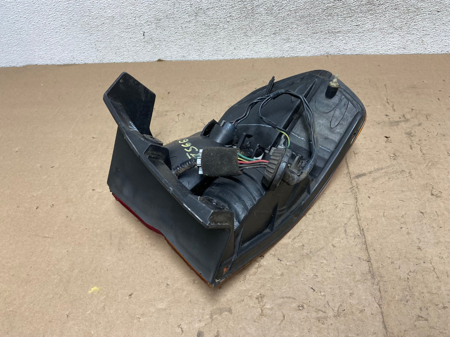 2002 2003 2004 Honda Odyssey Left Driver LH Side Tail Light AG5661 LK5
