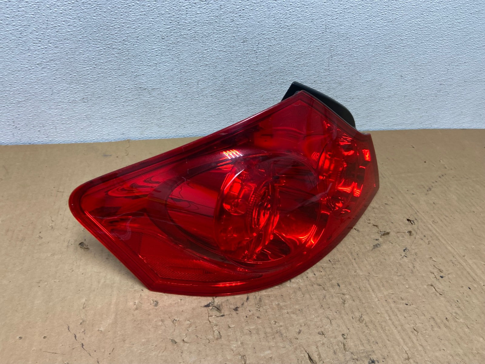 2007 to 2013 Infiniti G35 G37 Sedan Left Driver LH Side Tail Light AC8290 LK2