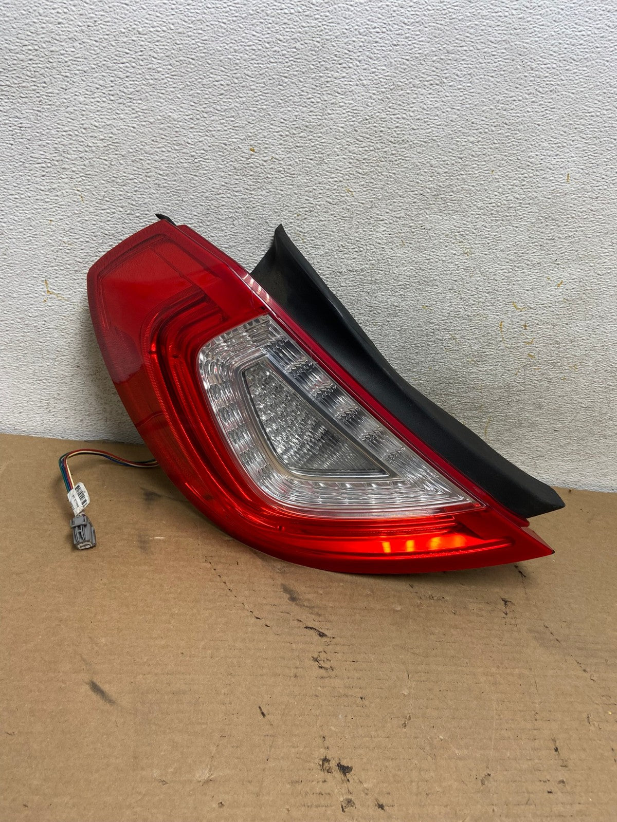 2013 2014 2015 2016 Lincoln Mks Left Driver LH Side Tail Light AH4179 LK0
