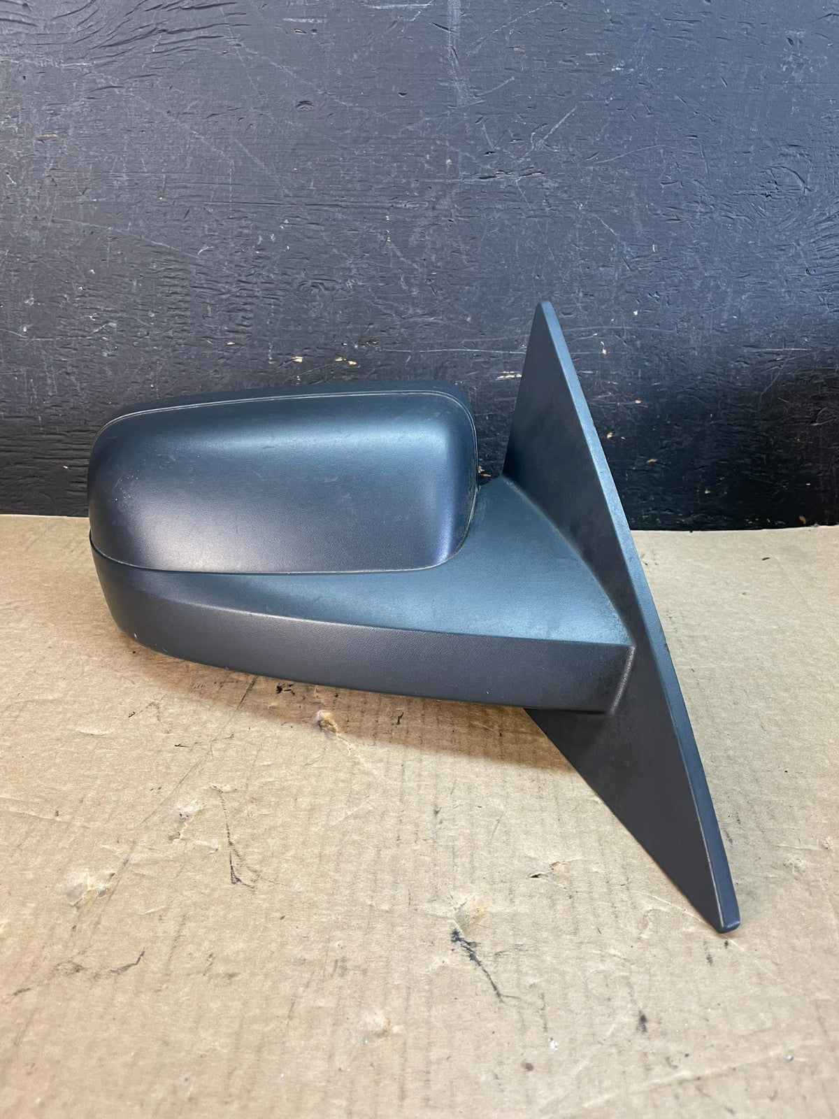 2005 to 2009 Ford Mustang Passenger Right Side View Mirror AF5392 DW0
