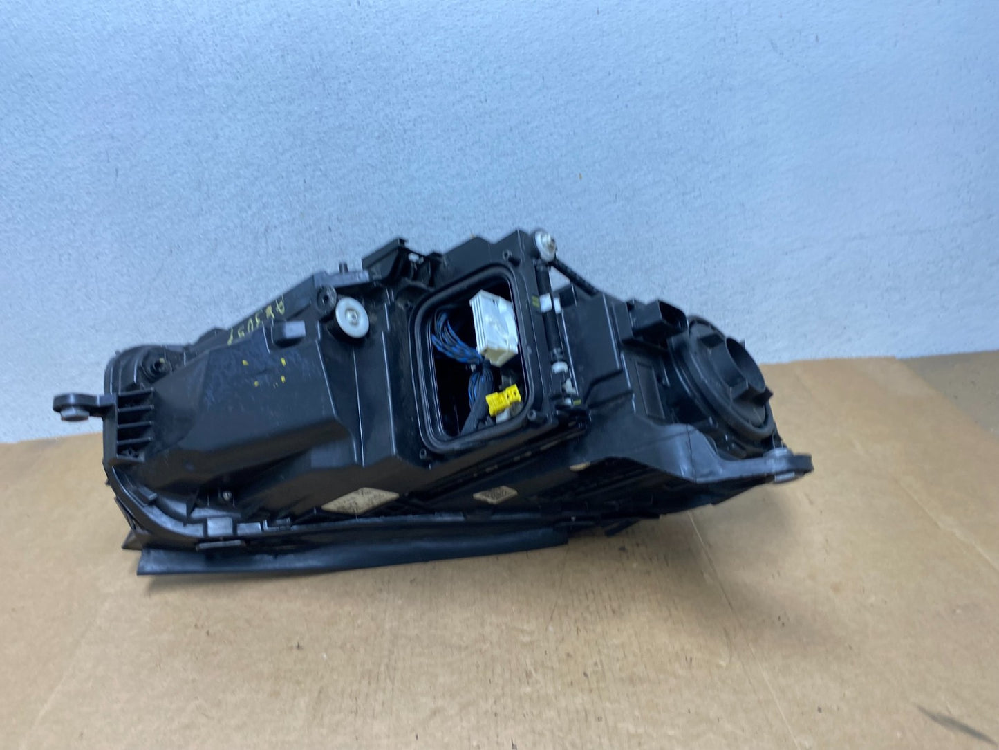 2020 to 2023 Mercedes GLE350 GLE450 Left Driver Adaptive LED Headlight AE3057 DG8