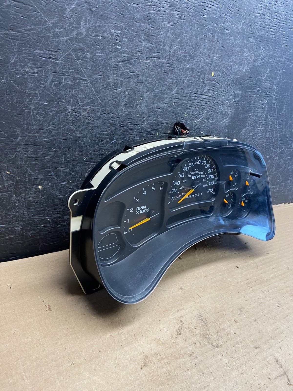 2003 to 2006 Chevrolet Avalanche Speedometer Instrument Cluster ah3757 DG1