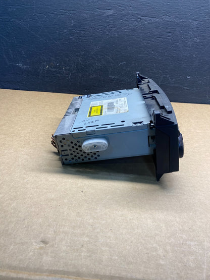 2010 to 2013 Sprinter 2500 3500 AM FM Radio Single CD Disc Player AC8047 DG2