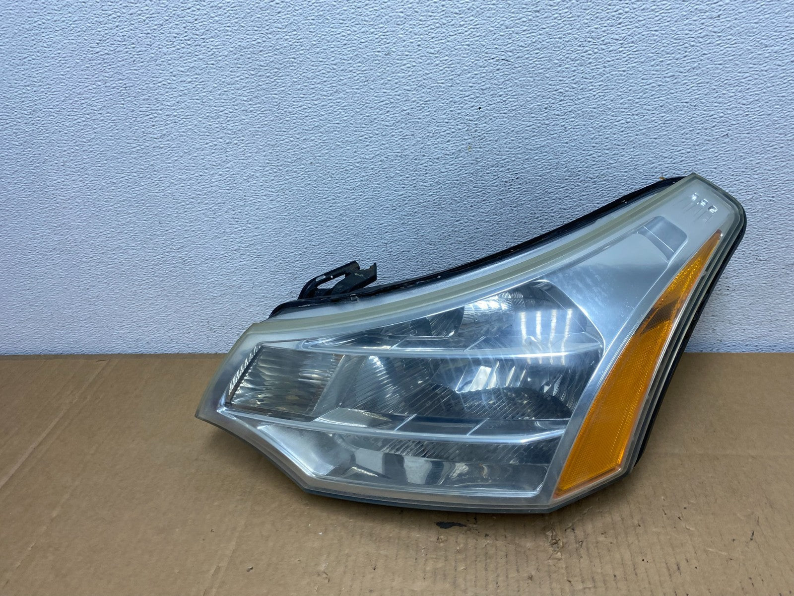 2008 2009 2010 2011 Ford Focus Left Driver Lh Headlight Halogen AD0858 DW0