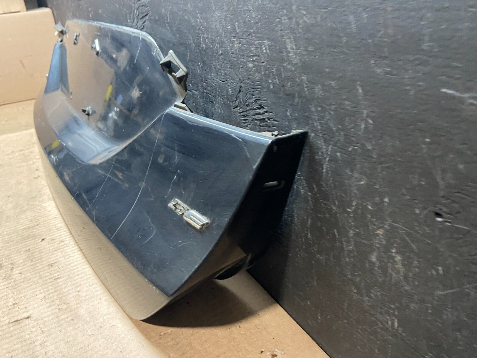 2013 to 2016 Ford Fusion Trunk Tail Gate Panel Molding License Trim OEM E4743 DG1