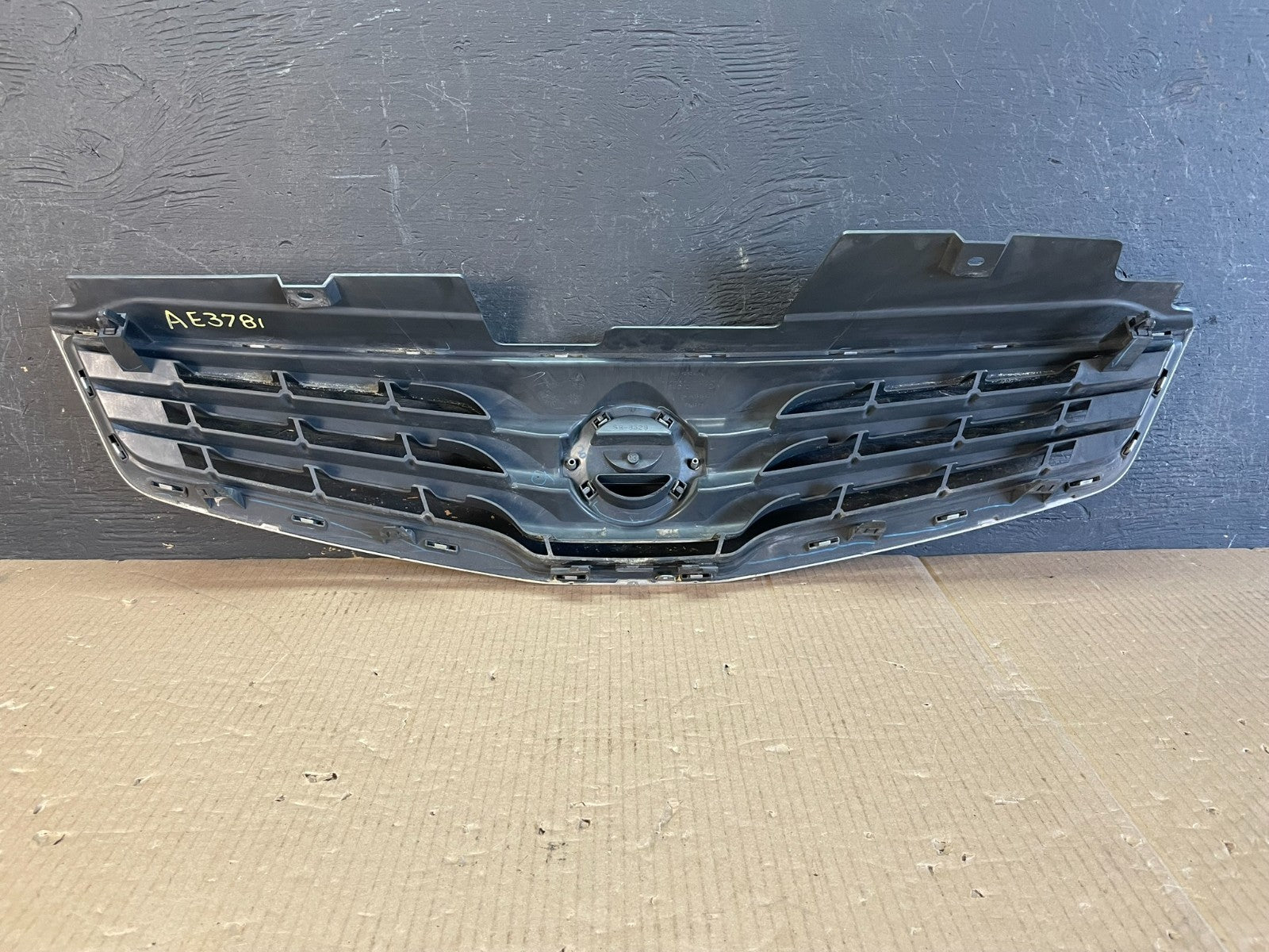 2010 to 2012 Nissan Sentra Front Upper Grill Grille AE3781 DG3