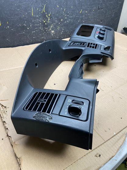 2001 2004 Dodge Dakota Speedometer Climate  Control Radio Panel Bezel Y2150 DG3