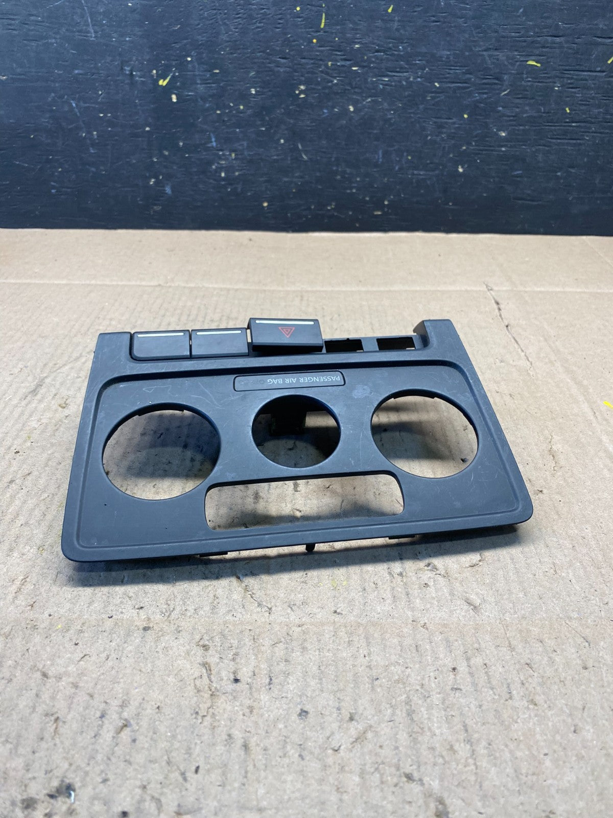 2012 - 2019 Volkswagen Beetle Center Console Climate Control Dash Bezel R6076 DG3
