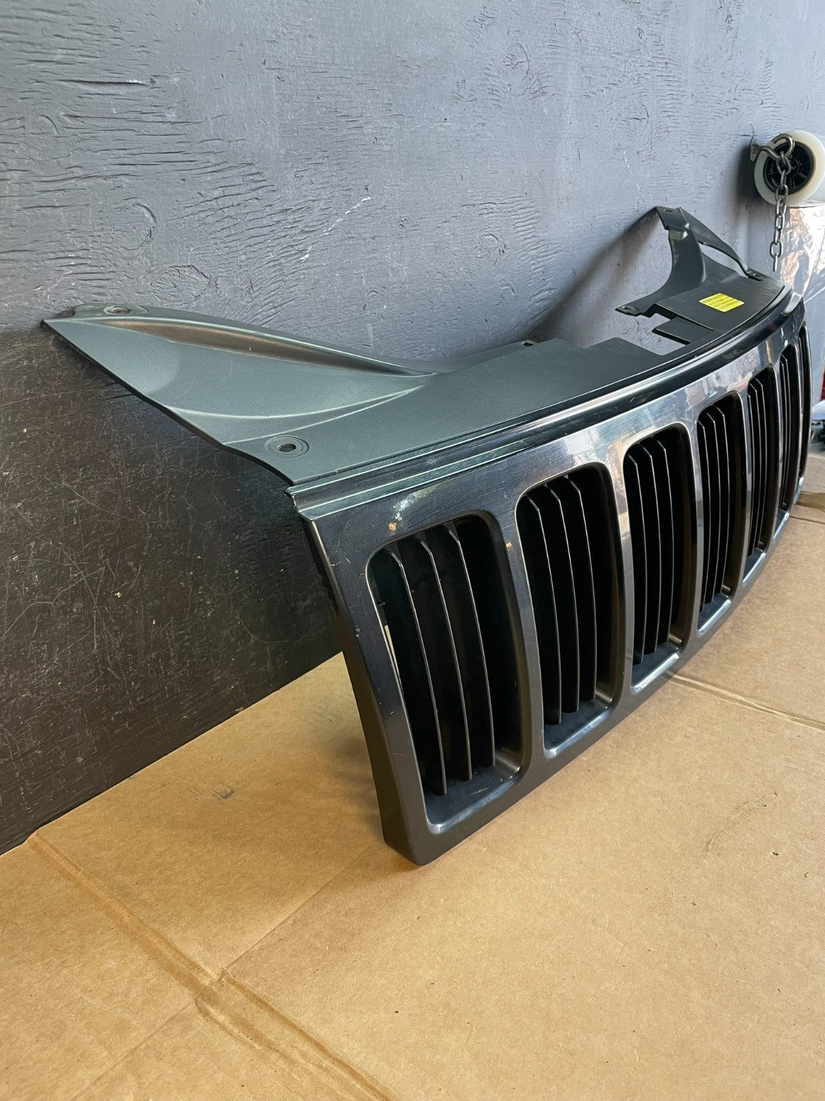 2008 2009 2010 Jeep Grand Cherokee Front Upper Grill Grille AE0817 DG2