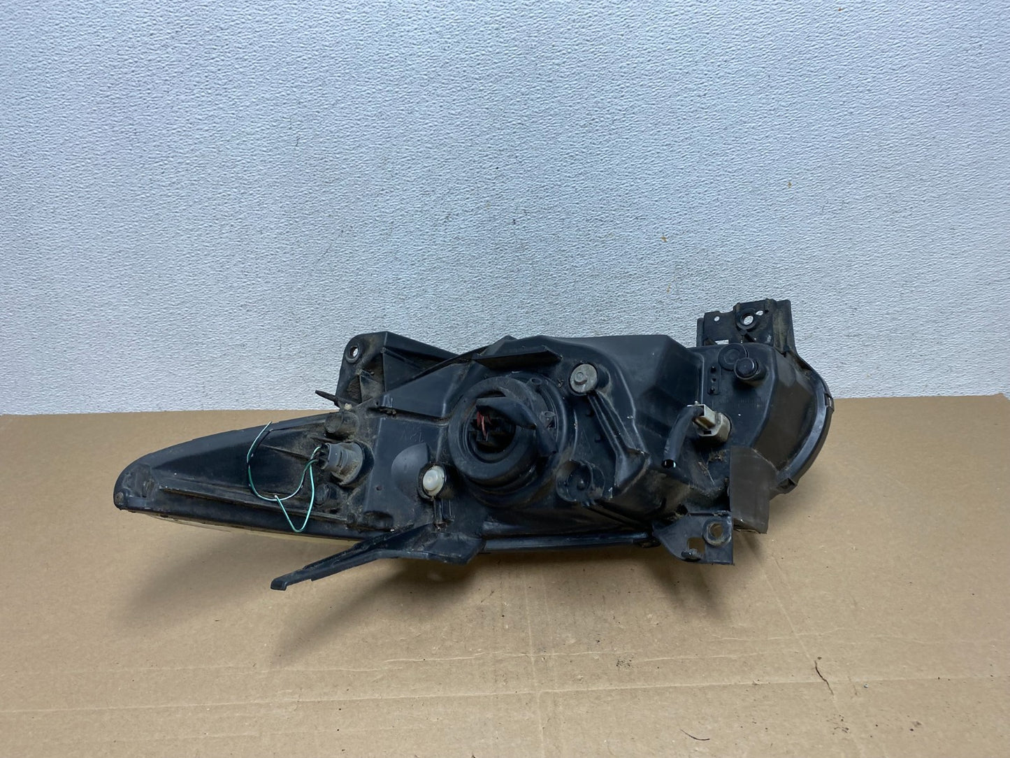 2004 2005 2006 Mazda Mpv Right Passenger RH Headlight ae4912 DG5