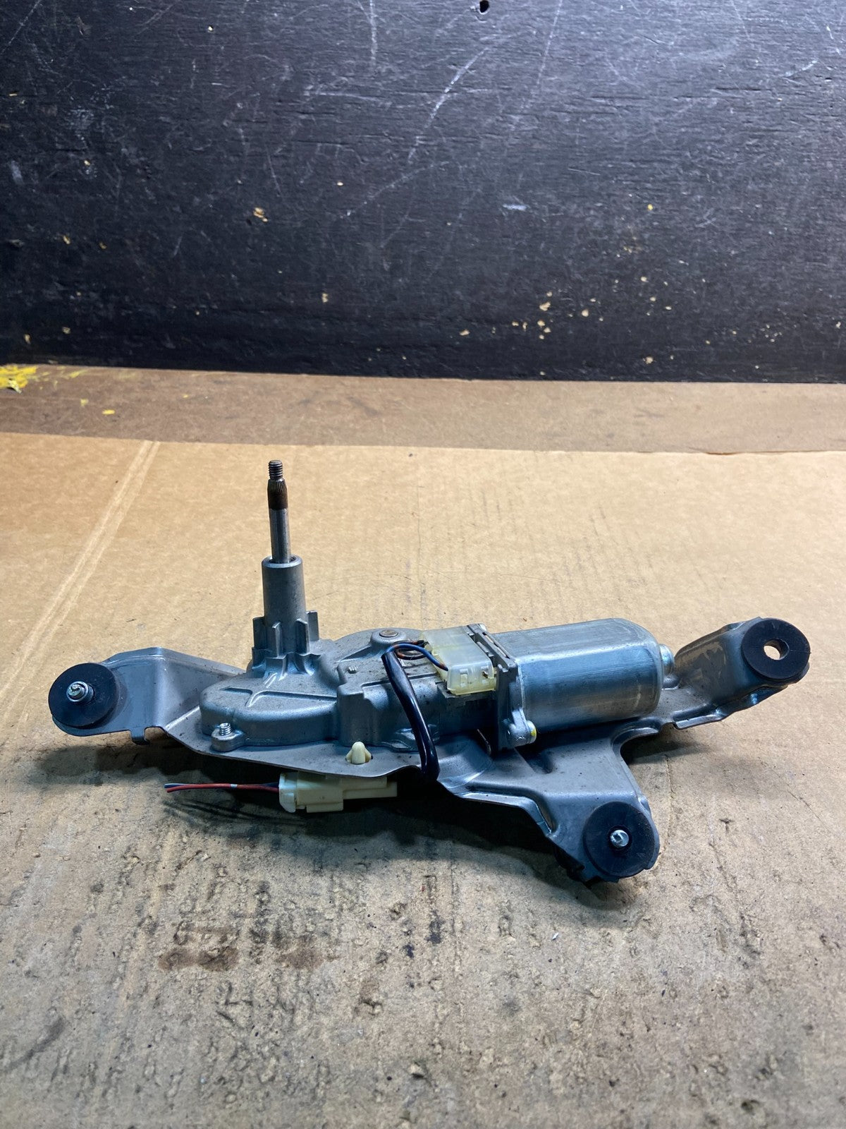 2007 to 2015 Mazda CX-9 CX9 Windshield Rear Wiper Motor Y4162 DG0