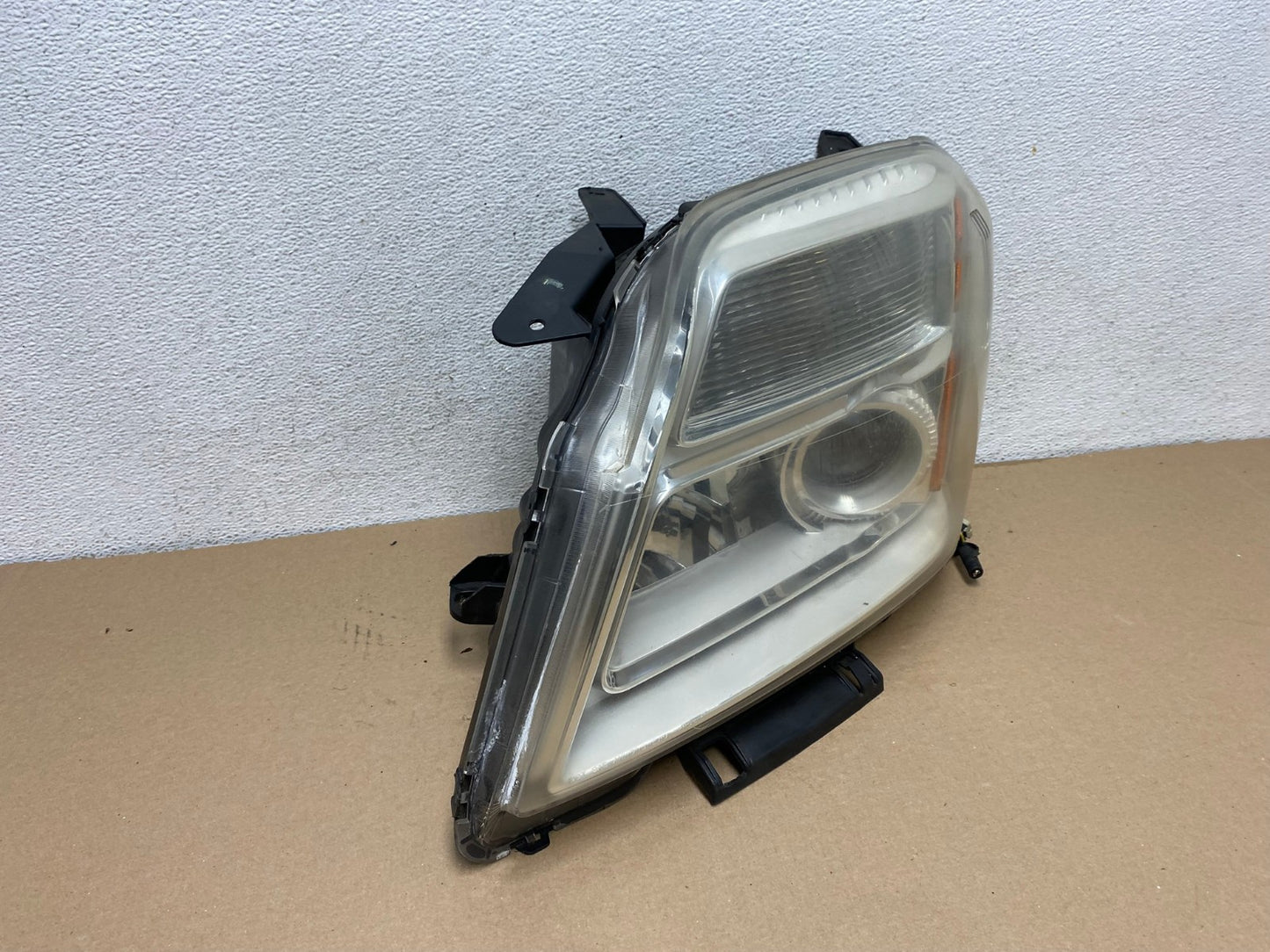 2010 to 2015 GMC Terrain Halogen Left Driver Lh Side Headlight AF2984 LK2