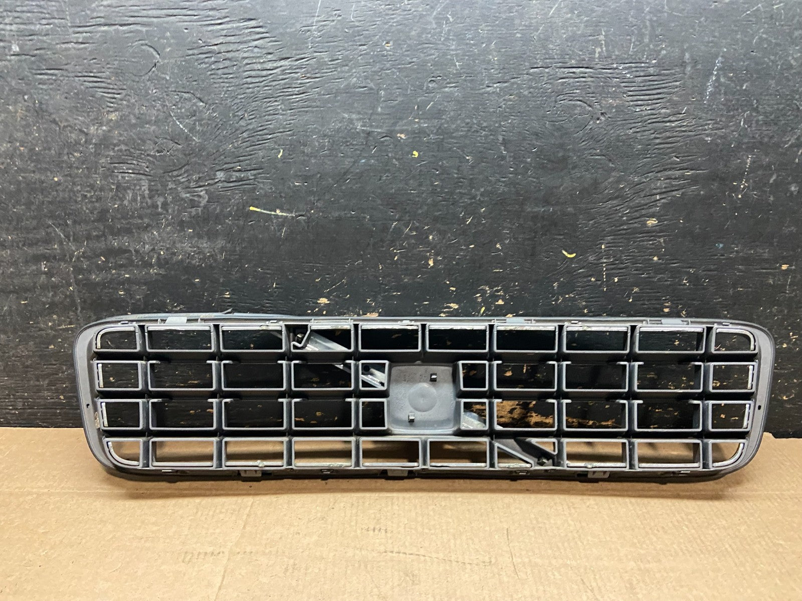 2003 to 2013 Volvo XC90 Front Upper Grill Grille Oem y9419 DG3
