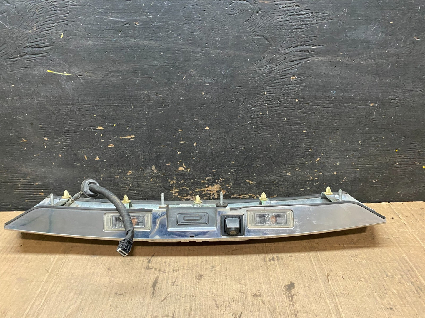 2010-2015 Gmc Terrain LiftGate Handle Trim Back Up Camera Chrome Panel T4130 DG6