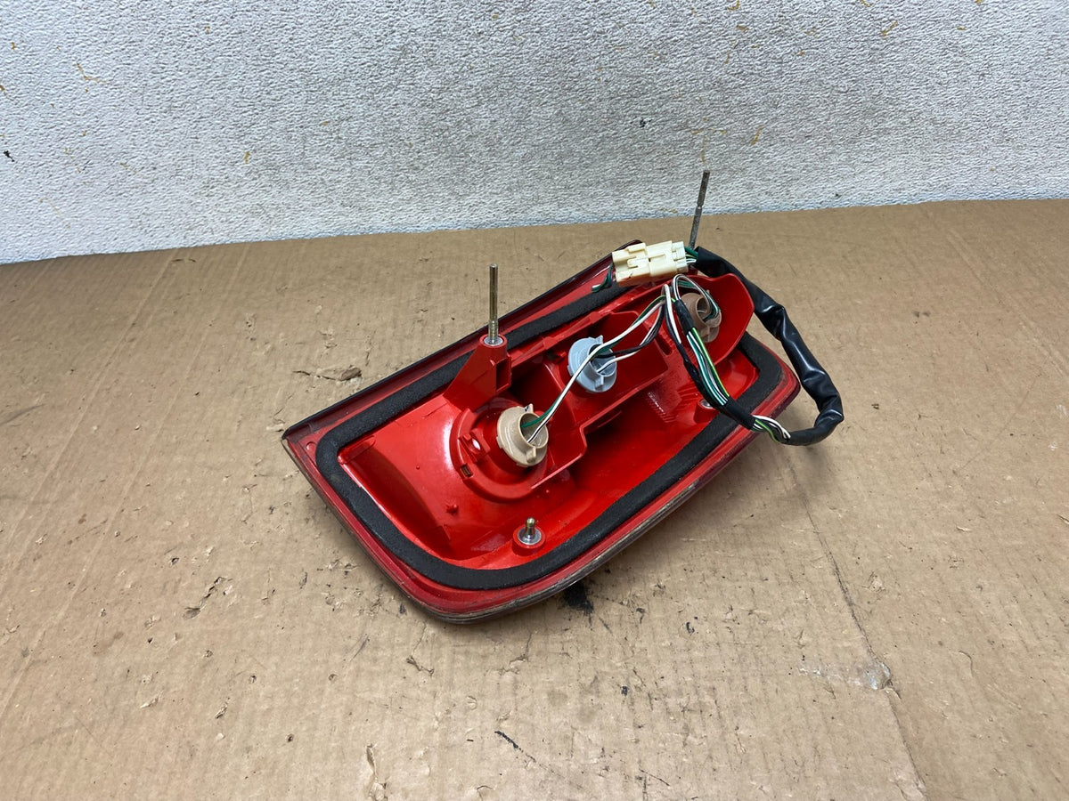 2001 2002 2003 Toyota Rav4 Left Driver LH Side Tail Light AI9191 LK5