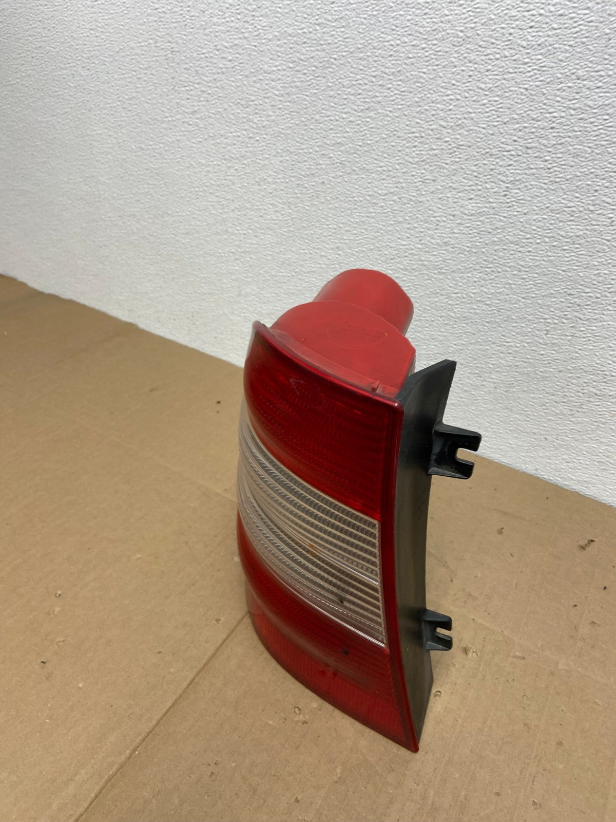 2002-2005 Mercedes ML350 ML-Class Left Driver Lh Side Tail Light OEM AB8065 LK1
