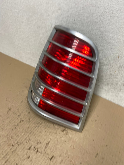 2002 2003 2004 2005 Mercury Mountaineer Right Passenger Tail Light AF2841 LK1