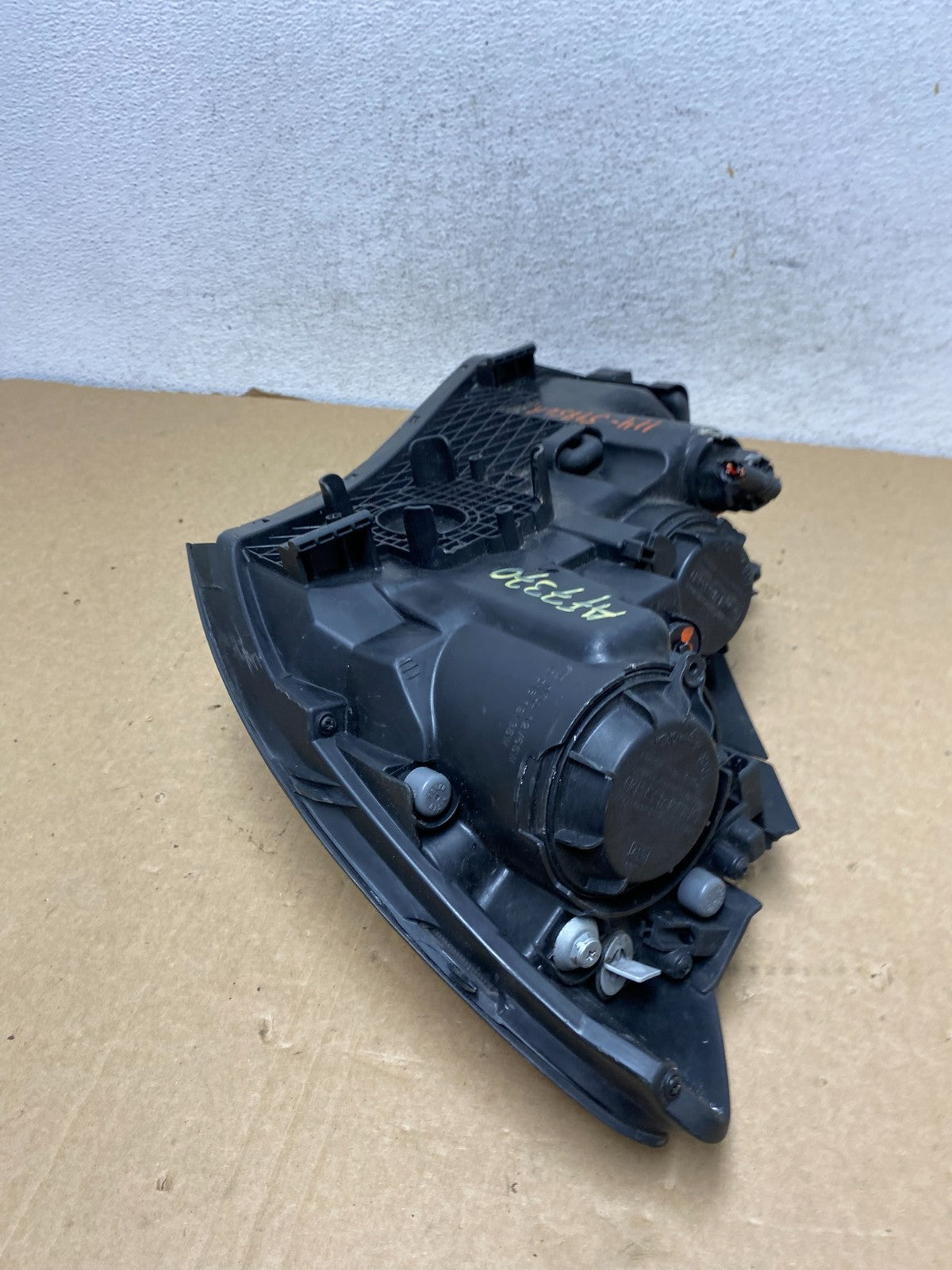 2013 - 2016 Hyundai Genesis Coupe Right Passenger Halogen Headlight OE AF7370 DW7