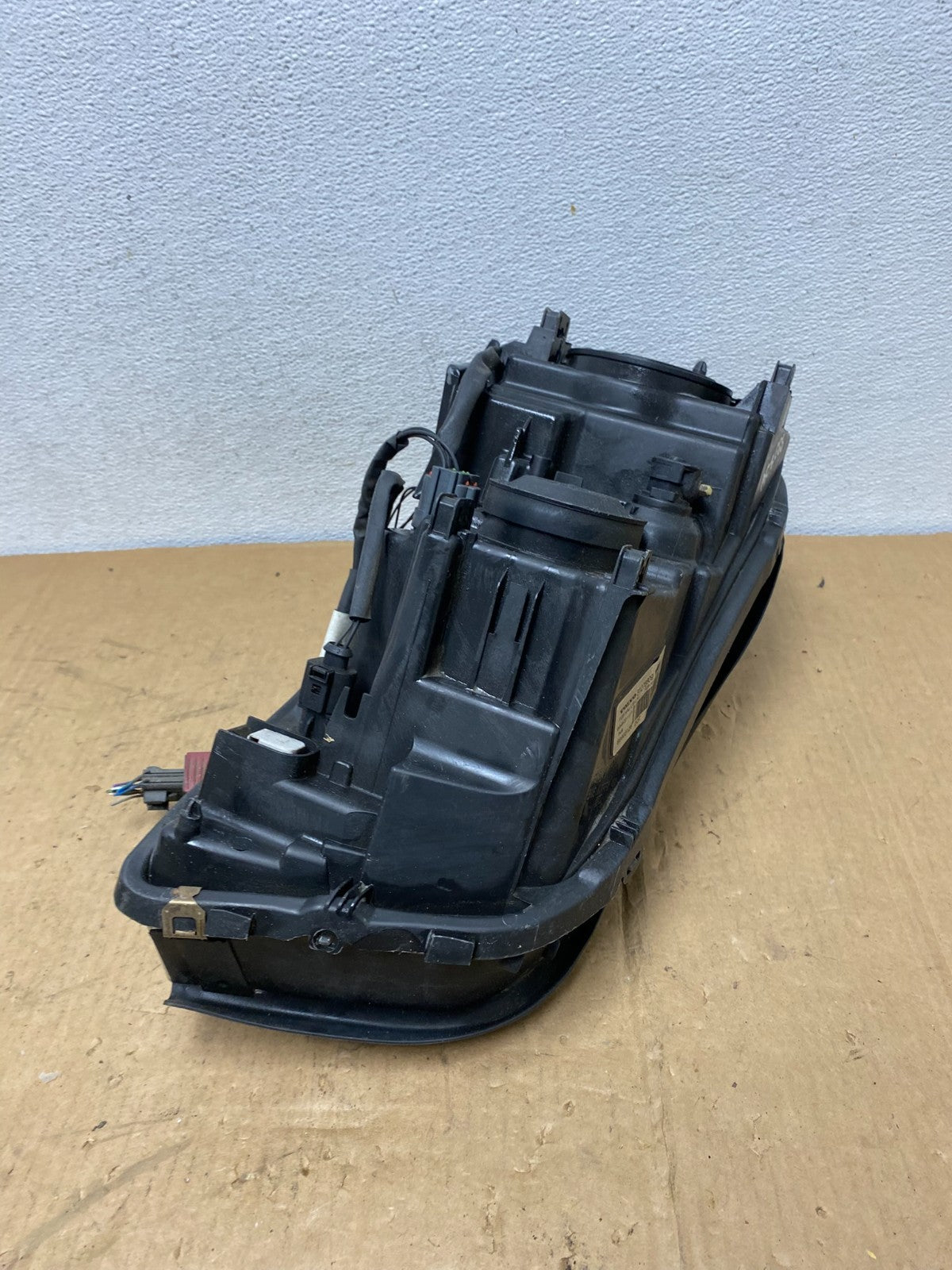 2003-2013 Volvo XC90 Left Driver LH Side Halogen Headlight AC8668 DW5