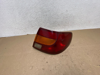 2000-2002 Saturn SL S-Series Right Passenger RH Side Tail Light AG7996 LK0