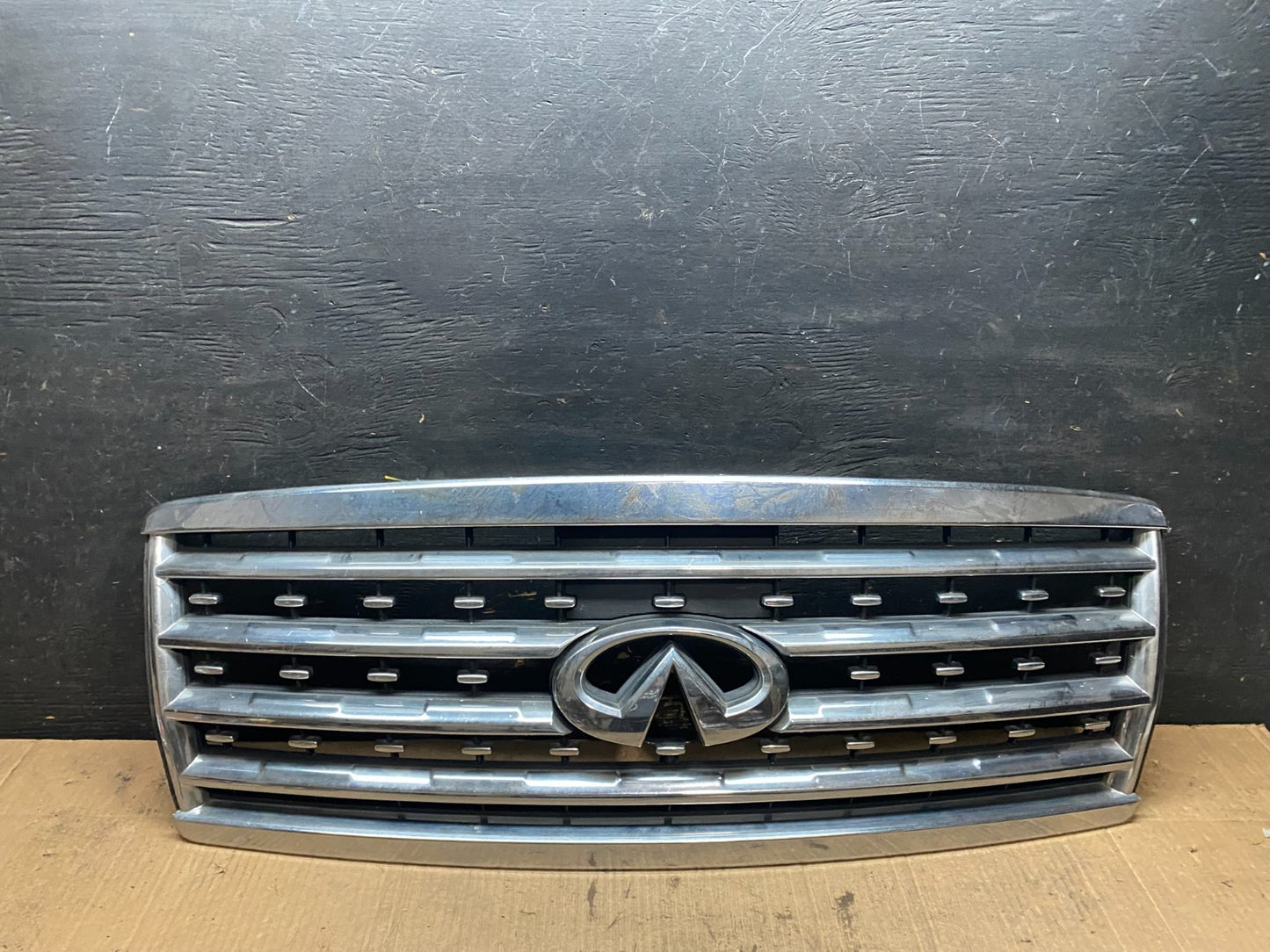 2008 to 2010 Infiniti QX56 Front Upper Chrome Grill Grille T4125 DG0