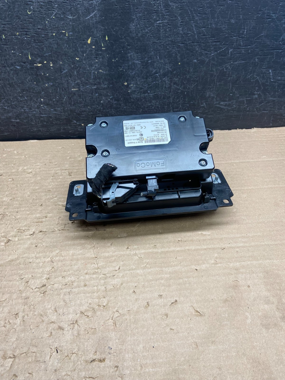 2013 to 2014 Ford Explorer Screen Communication Module DB5T-14B428-AC AG8591 DG4