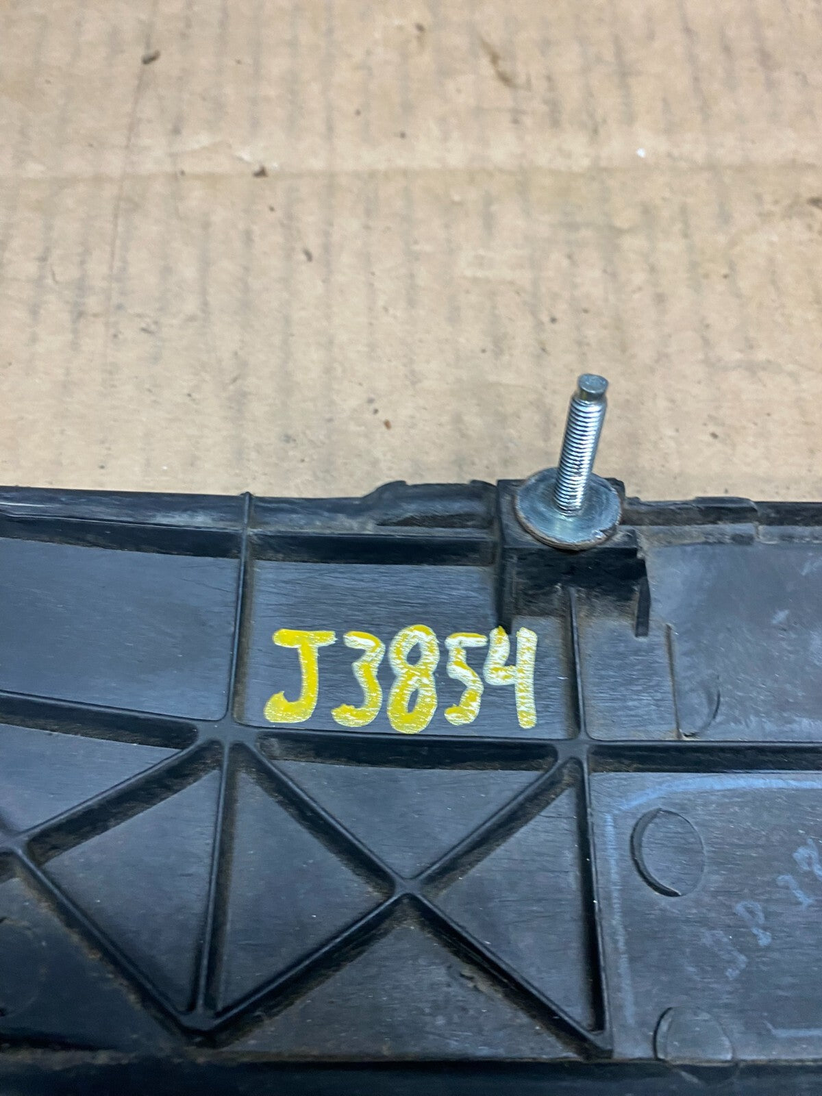 1995 to 1996 Subaru Legacy Wagon Trunk Mounted Center Tail Light Panel J3854 DG12