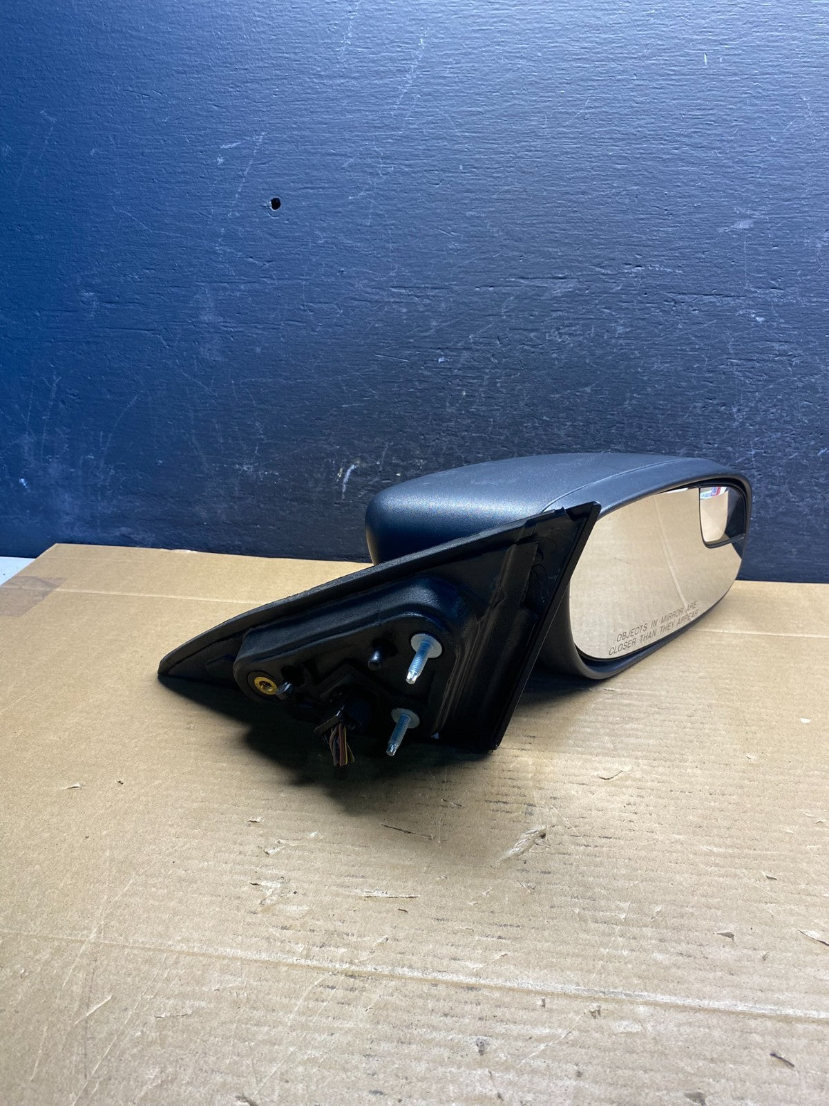 2010 to 2018 Ford Taurus Right Passenger View Door Mirror AD6642 DW8