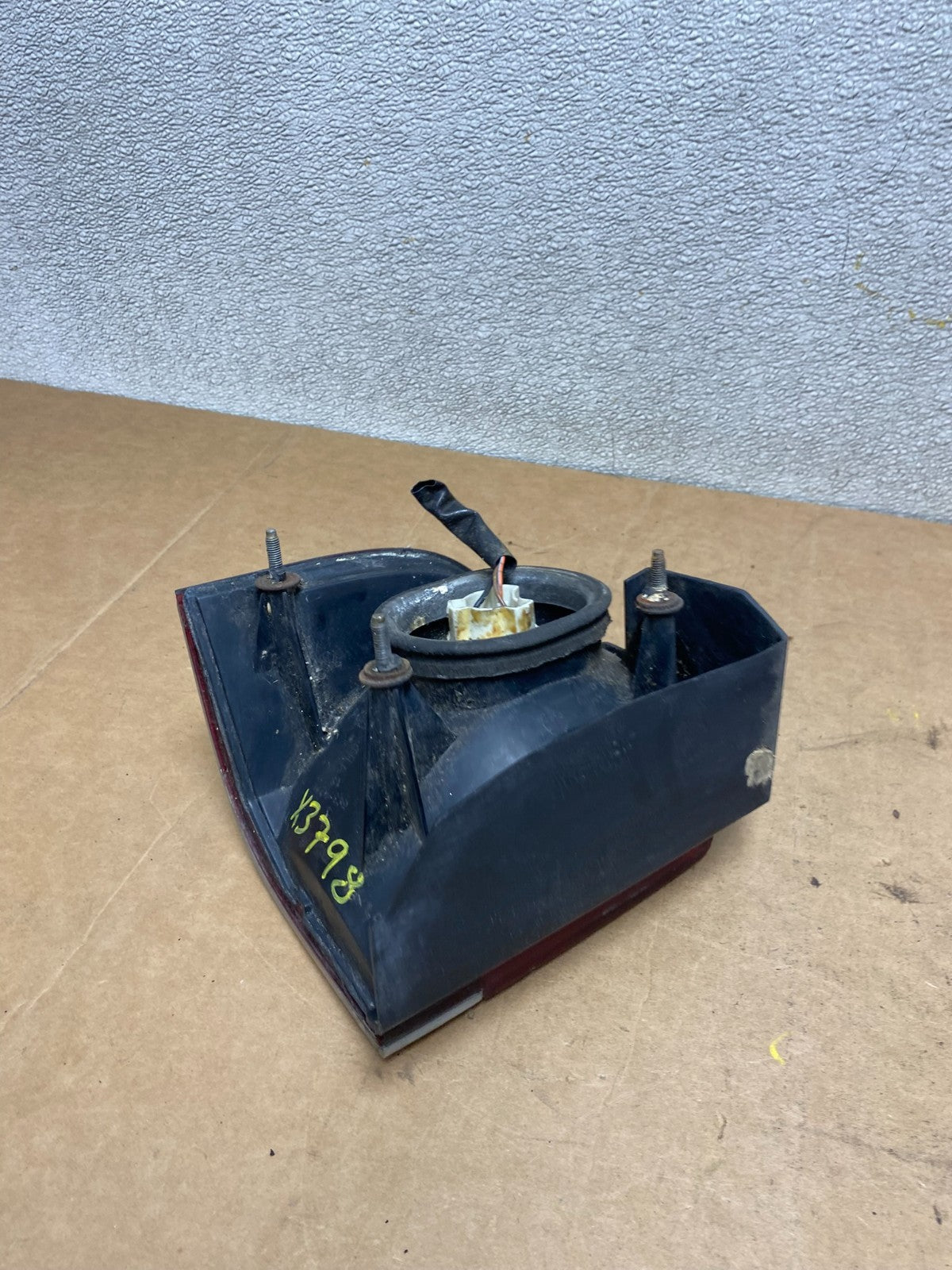 1989 - 1990 Ford Cougar Right Passenger RH Side Tail Light OEM X3798 DG5