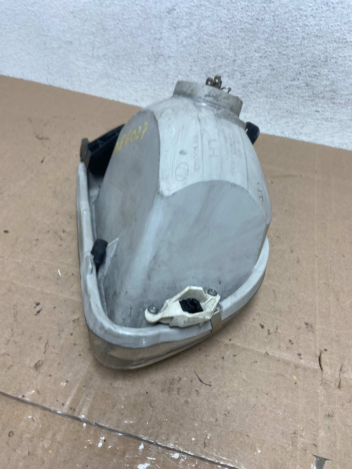 2000 - 2004 Toyota Tundra Left Driver LH Side Halogen Headlight AE6027 DW5