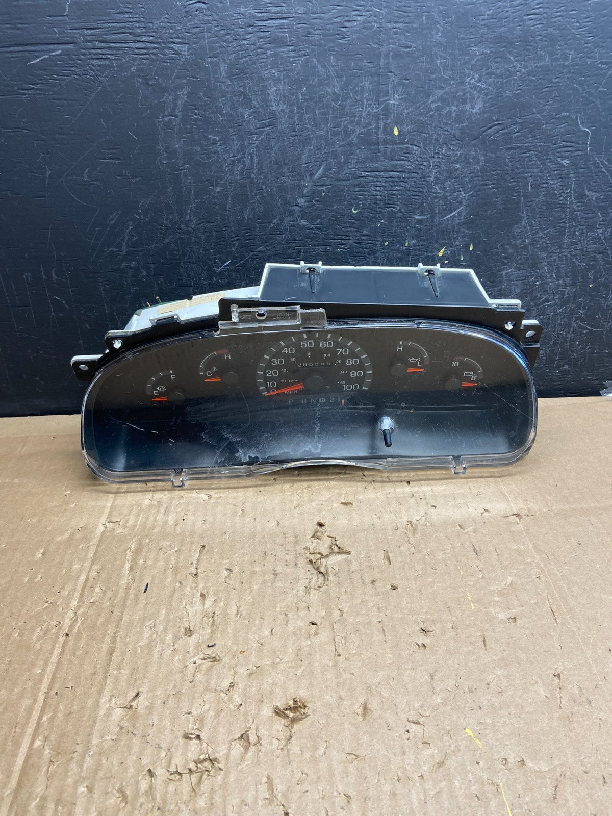 2003 Ford F250 F350 Speedometer Cluster Gauge ad6908 DG0